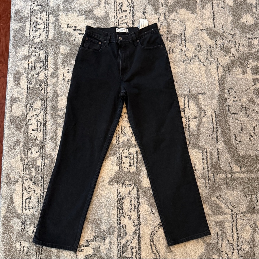 Abercrombie & Fitch Women’s Faded Black Jeans Size 6s, 90s Straight Leg, NWT